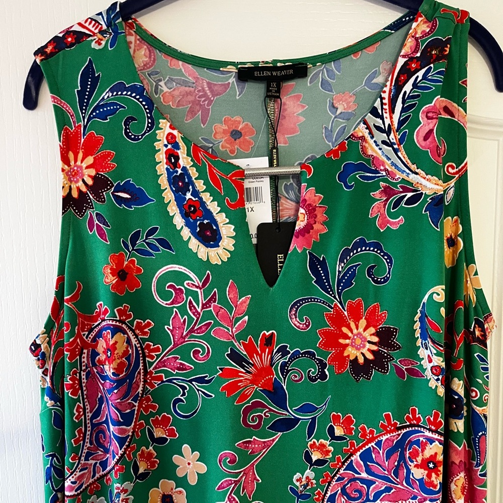 Woman’s Sleeveless Dress 1X